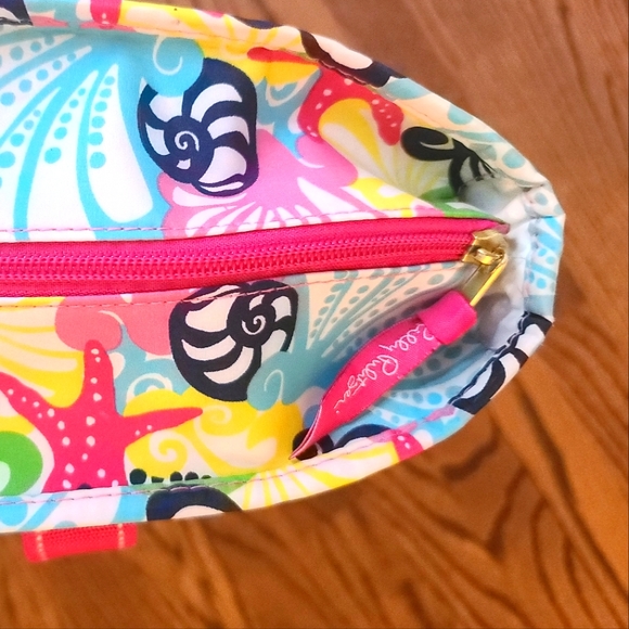 NWOT LILLY PULITZER LARGE COOLER With beverage opener. - Picture 13 of 15